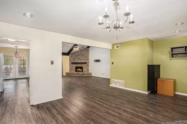 San Antonio, TX 78233,5638 Wood Walk St