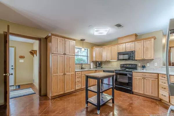 New Braunfels, TX 78132,560 Bluff Ridge