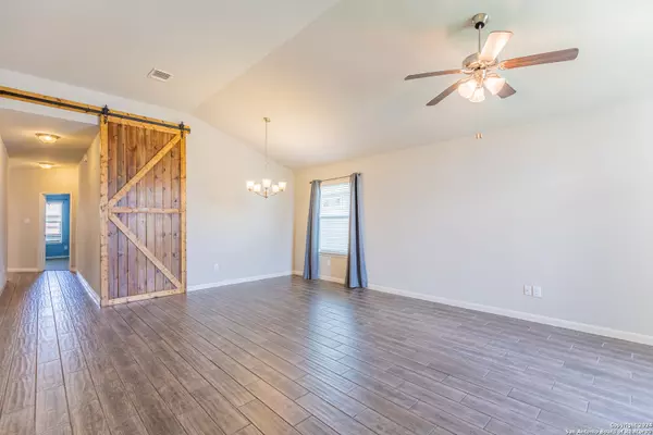 New Braunfels, TX 78130,925 cypress