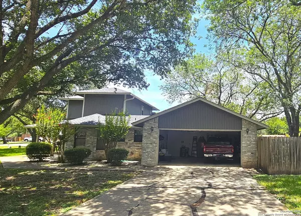 Seguin, TX 78155,225 Red Fox