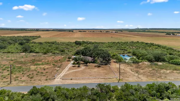 Hondo, TX 78861,281 County Road 265