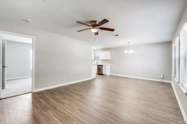 Converse, TX 78109,9722 Spruce Ridge