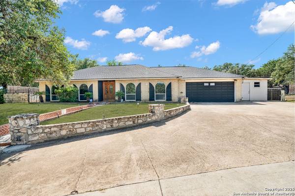 1663 Rob Roy Ln, San Antonio, TX 78251