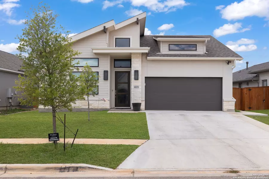 613 Meade, New Braunfels, TX 78132