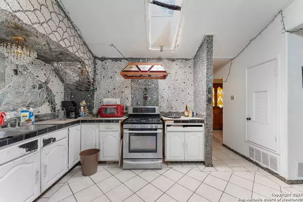 San Antonio, TX 78228,5318 Costa Mesa