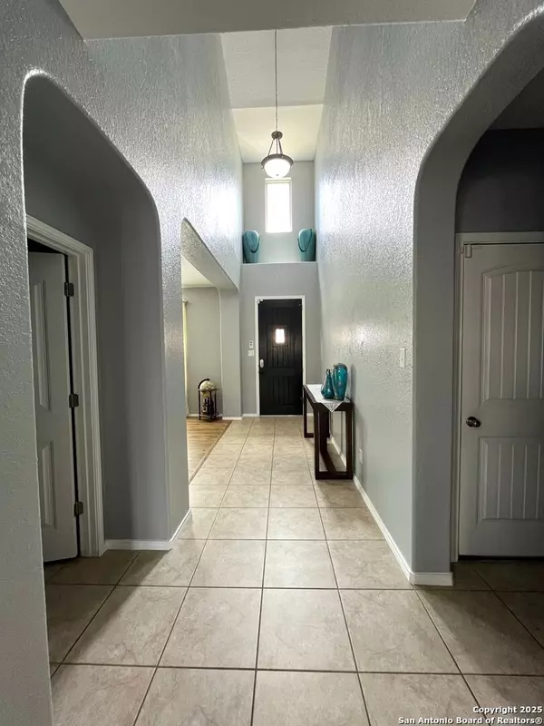 Converse, TX 78109-1988,10419 Bulwark Pk