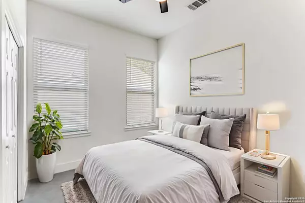 San Antonio, TX 78203,517 S Pine St