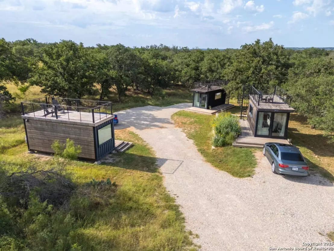 Fredericksburg, TX 78624,1304 Hollmig