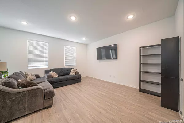 San Antonio, TX 78222,4422 Chandler Rd 20