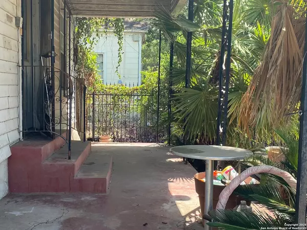 San Antonio, TX 78210,559 W Highland Blvd