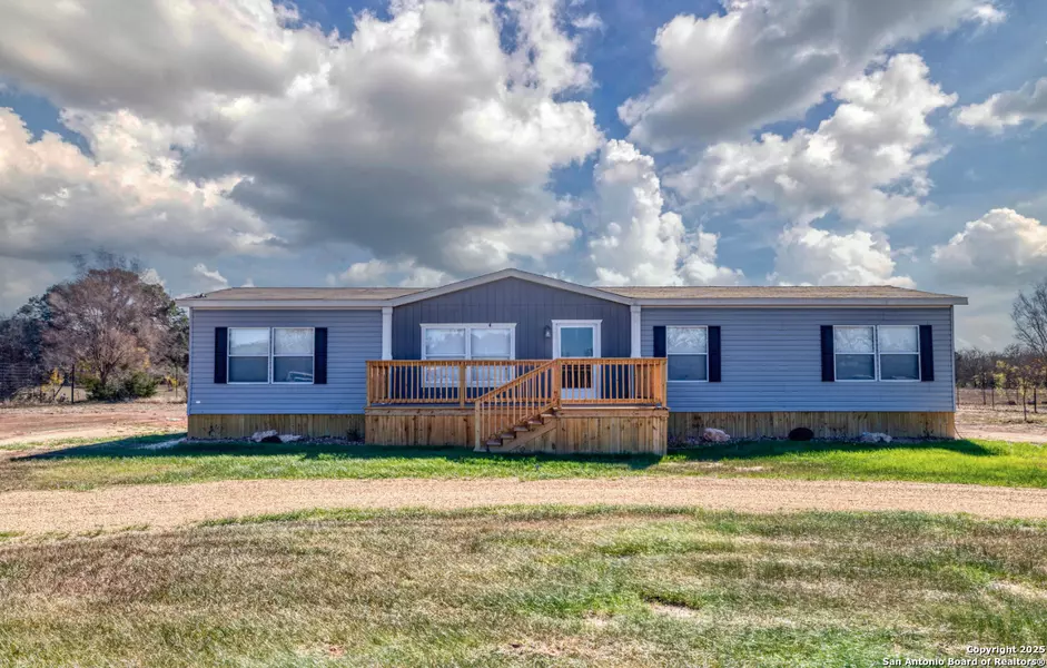 703 Private Road 1501, Bandera, TX 78003