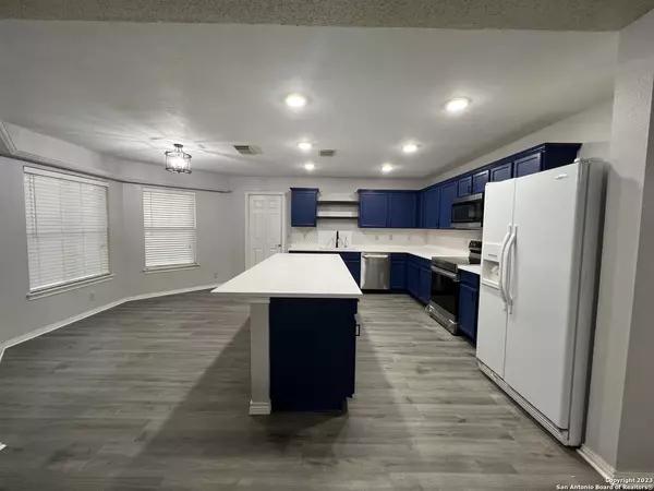 San Antonio, TX 78254,9646 Limestone Pond