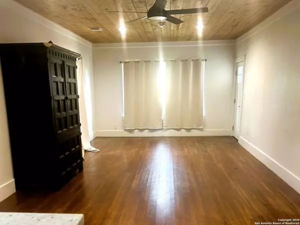 Stockdale, TX 78160,104 Persons