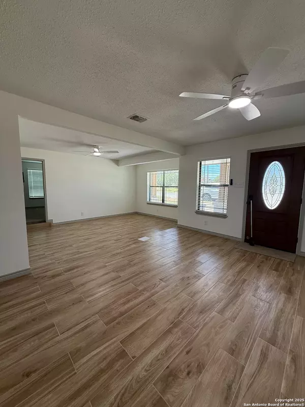 Carrizo Springs, TX 78834,2033 ABM Drive