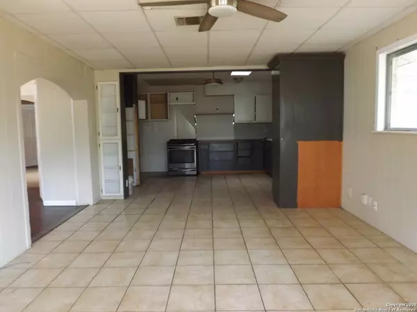 San Antonio, TX 78227,7431 Westshire