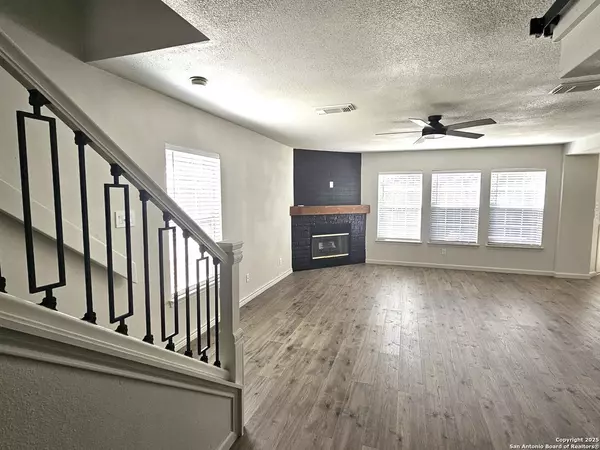 Schertz, TX 78154,1648 DOGWOOD LN