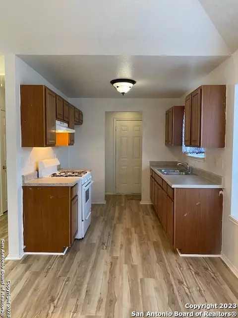 San Antonio, TX 78224-2953,3031 IVY RIDGE LN