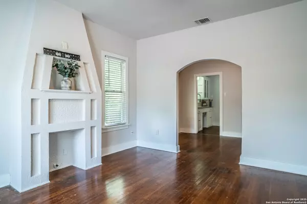 San Antonio, TX 78201,1619 W Ridgewood Ct