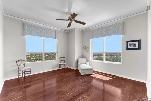 San Antonio, TX 78209,1 TOWERS PARK LN UNIT 711