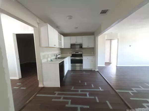 San Antonio, TX 78212,839 Alametos