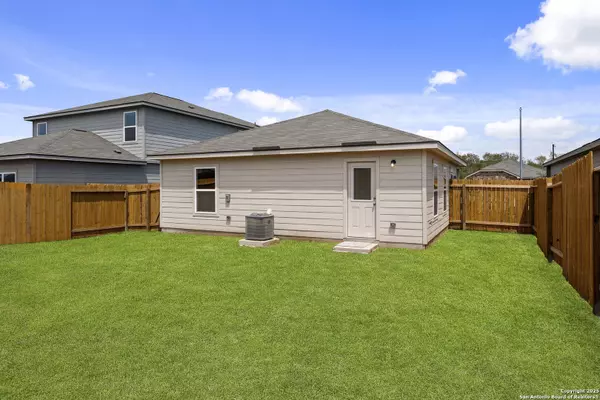 Von Ormy, TX 78073,15203 Roebuck Canyon