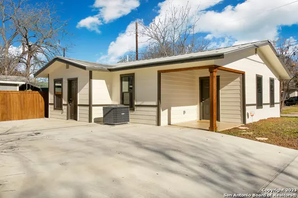 129 TORREY ST, New Braunfels, TX 78130-4143