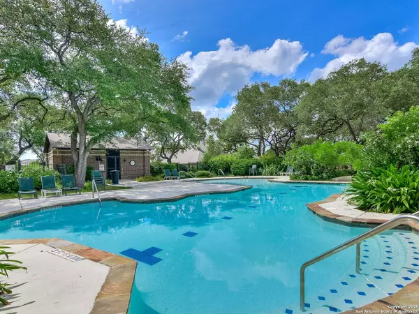 Helotes, TX 78023,10330 Salamanca