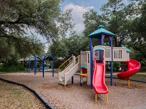 Helotes, TX 78023,10330 Salamanca