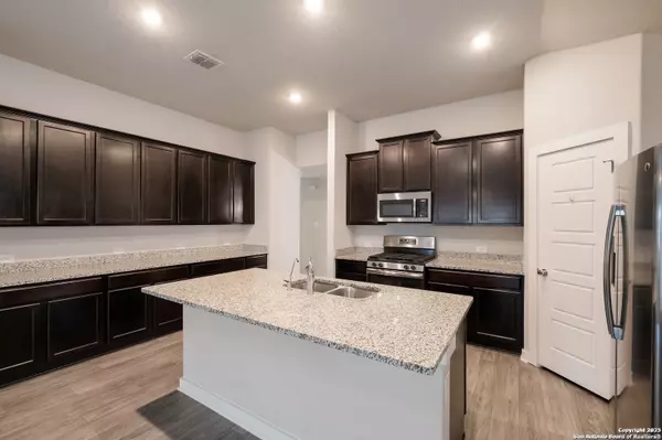 Converse, TX 78109,10314 Francisco Way