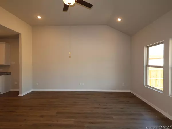 San Antonio, TX 78222,5047 Agave Blue Lane