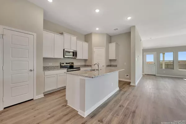 Seguin, TX 78155,1133 Limestone Ridge