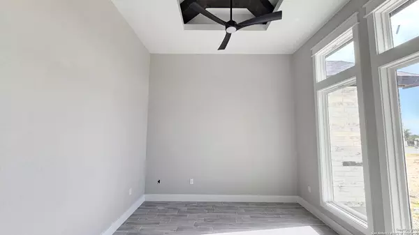 Castroville, TX 78009,699 James Way