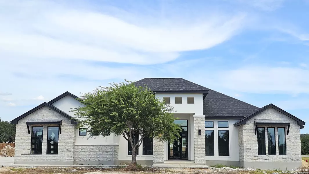 699 James Way, Castroville, TX 78009