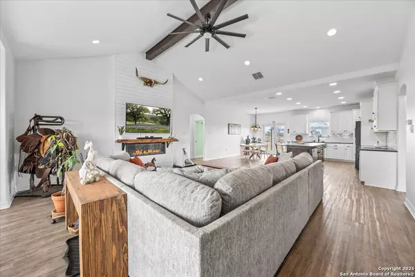 Gonzales, TX 78629,475 county road 240