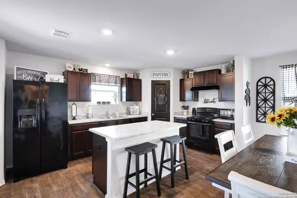 San Antonio, TX 78244,8218 BLUE CANAL