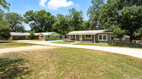 New Braunfels, TX 78130,683 & 695 Albert Street