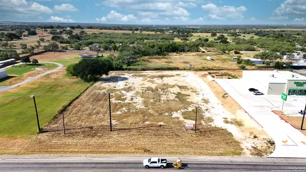 11960 US Highway 87, Adkins, TX 78101