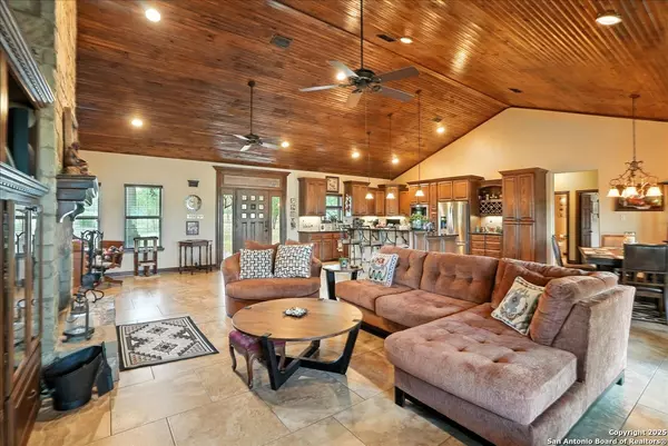 George West, TX 78022,130 CR 102