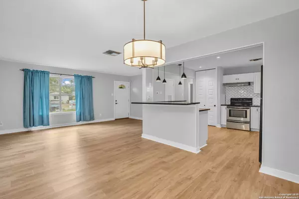 San Antonio, TX 78218,8211 Berrycreek