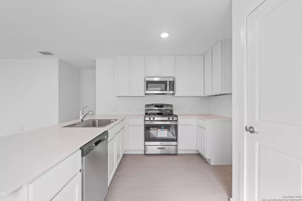 San Antonio, TX 78224,1334 Neria Loop