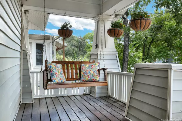 San Antonio, TX 78212,617 E Park Ave