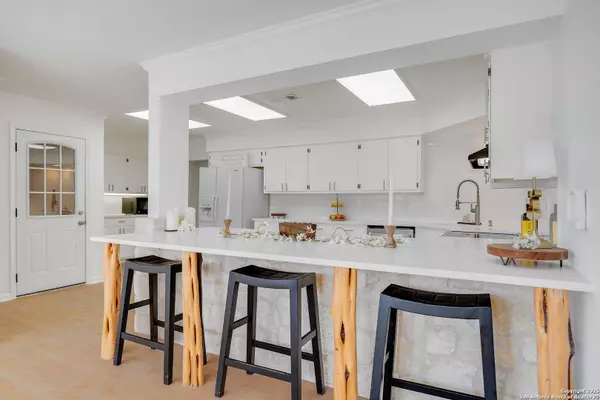 Bulverde, TX 78163,31946 Jay Bird