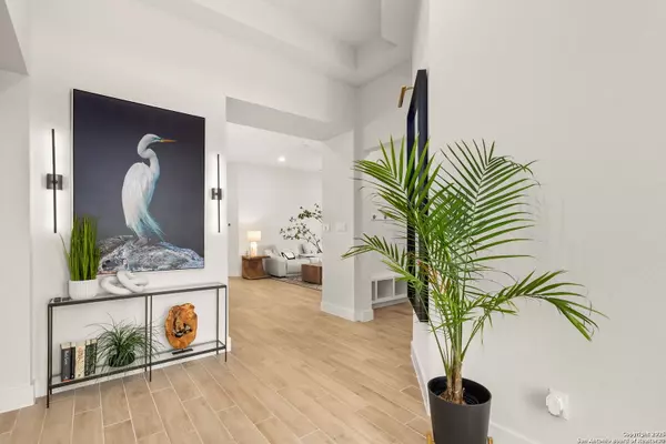 Seguin, TX 78155,110 Canyon Live Oak