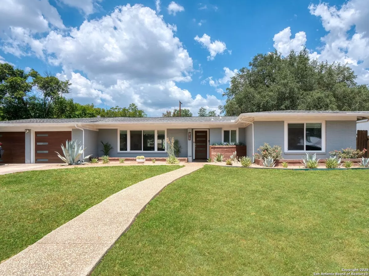 San Antonio, TX 78209,215 Tophill Rd