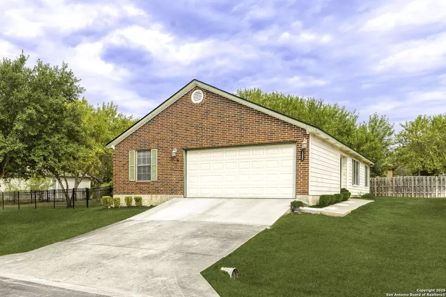 1132 Mira Loma Lane, San Marcos, TX 78666