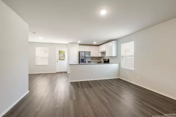 San Antonio, TX 78242,5718 Sunset Point