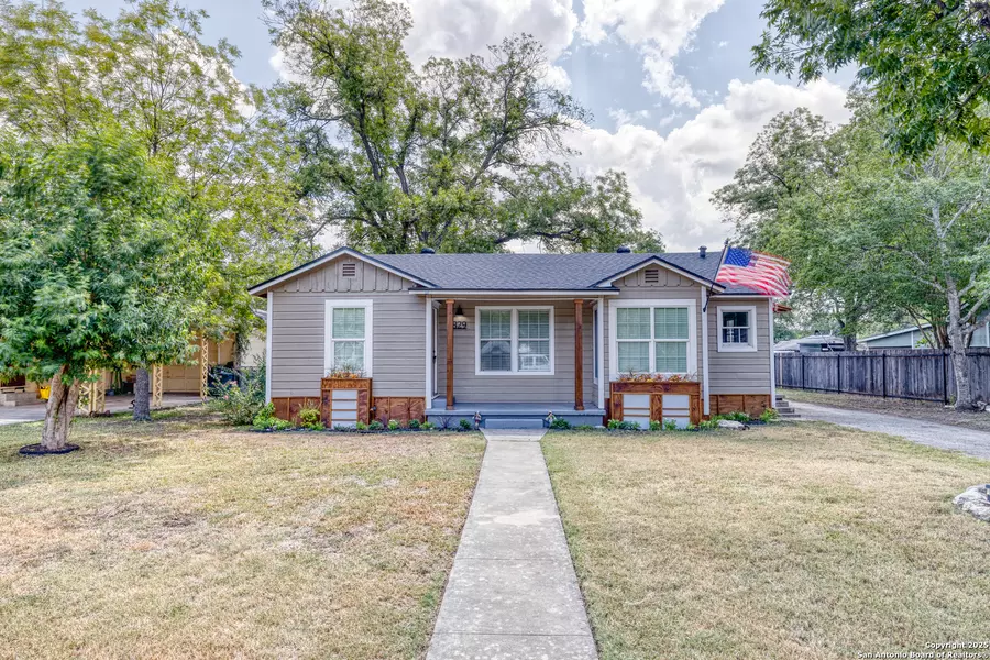 829 Maple, Uvalde, TX 78801