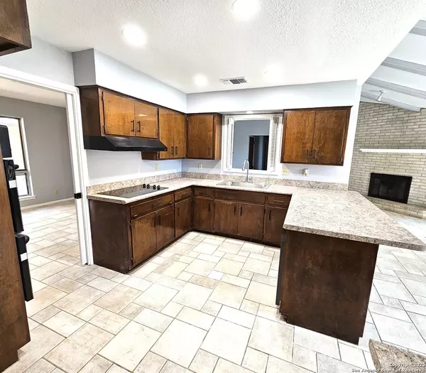 Schertz, TX 78154,118 RICHARDSON DR