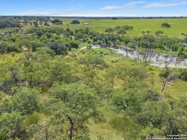 Lytle, TX 78052,200 Lolita