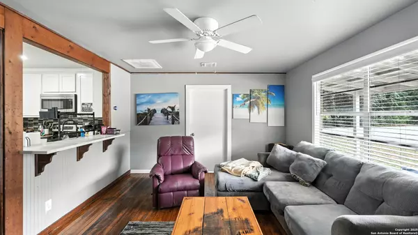 New Braunfels, TX 78130,695 Albert